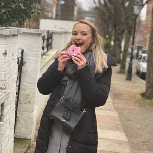 MEET YOUR POSHER! ✨